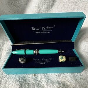 Bella Perlina New Green Pen With Two Interchangeable Beads Retails $75